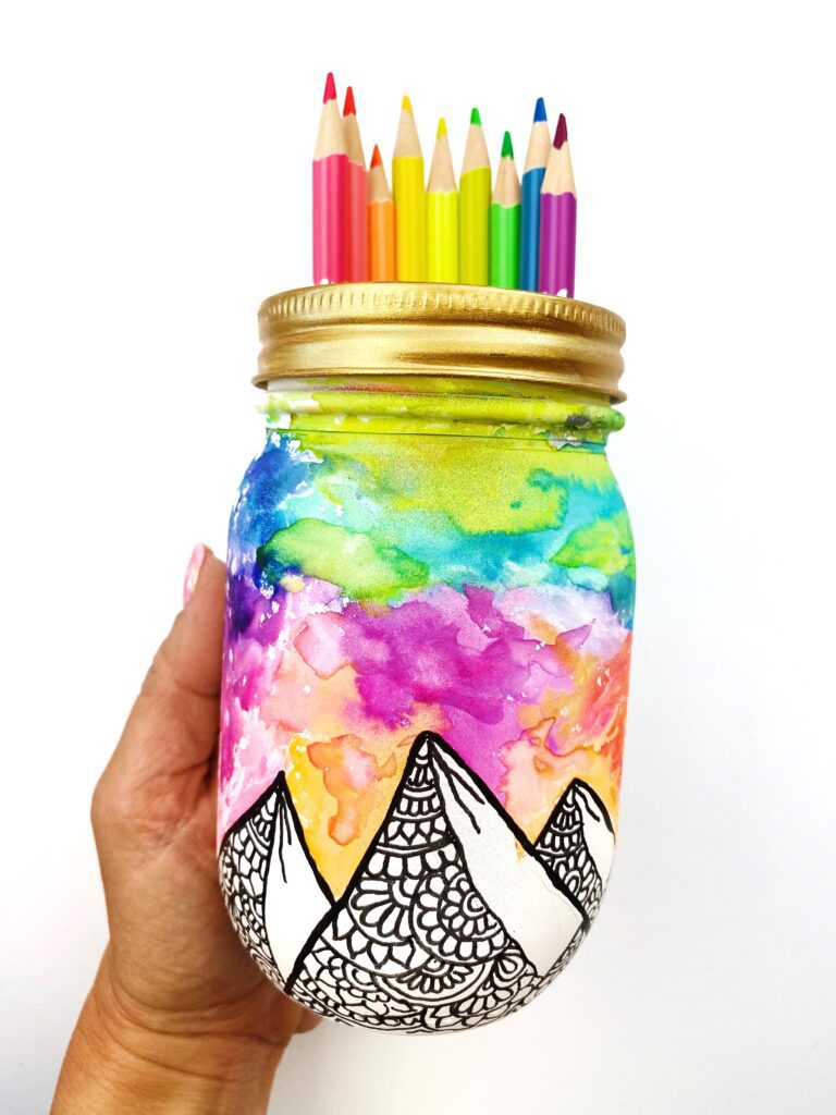 How to Paint a Mason Jar with Watercolors