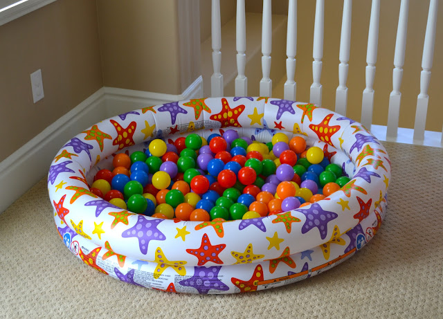 Kids ball pit