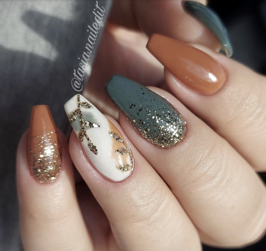 Fall Wedding Gold Glitter Nails