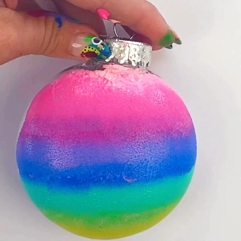 DIY Ombre Christmas Tree Ornaments